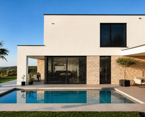 Mediterrane Moderne in der Eifel Pool